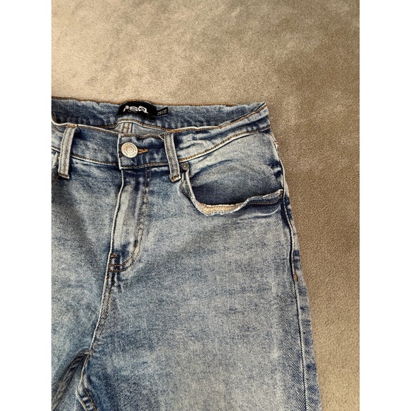 Rsq Jeans Slim Taper Mid Rise Men's Size 29/32 Blue Denim - Picture 3 of 15